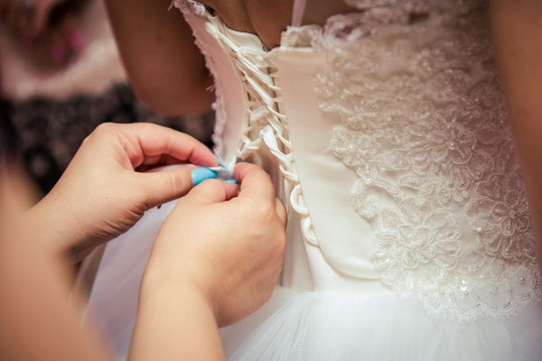 Comment intégrer des traditions culturelles dans un mariage moderne?