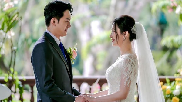 Notre tout petit mariage : une célébration intime et pleine d'émotion